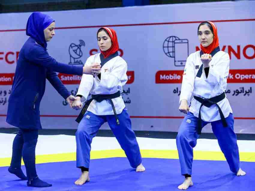 پومسه دختران