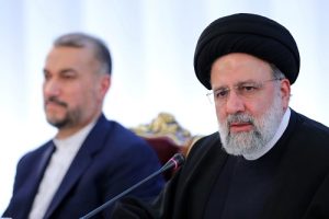 300x200 - تحلیل خبر حادثه بالگرد ریاست جمهور 30 /2